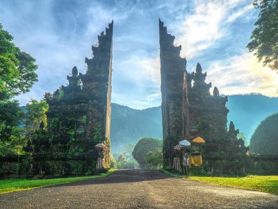 bali handara gate 2 Bali car rental with driver