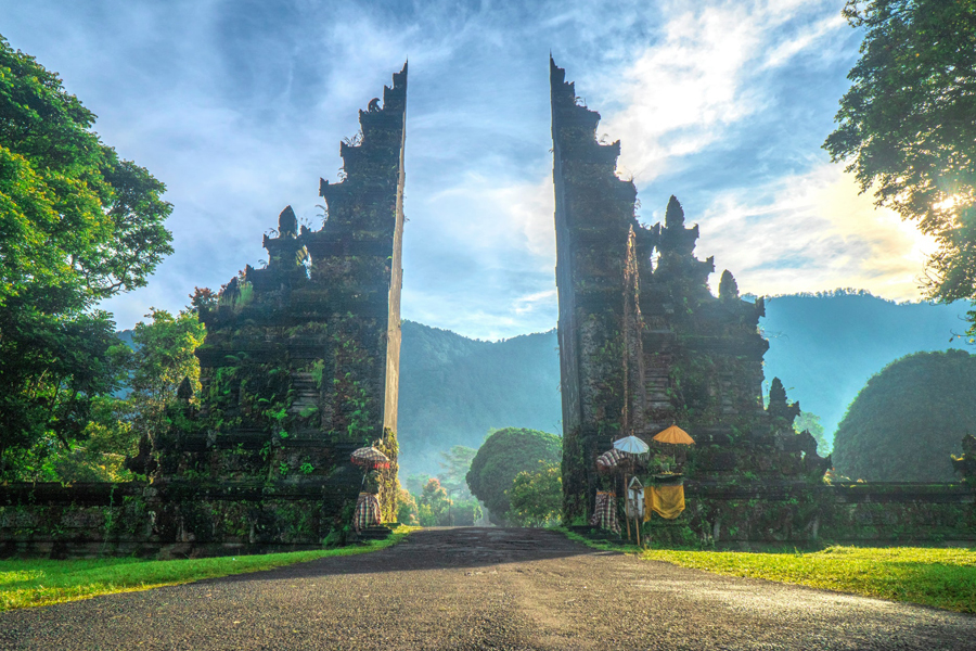 Bali car rental with driver