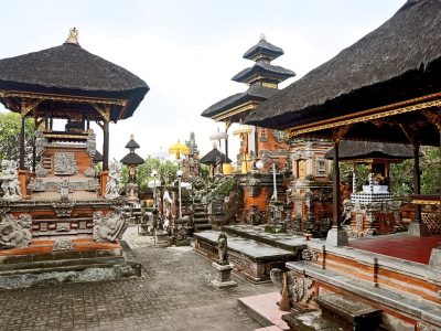 Bali car rental with driver