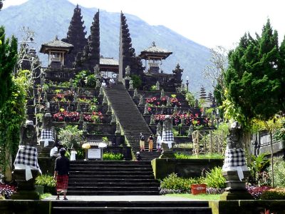 Bali car rental with driver