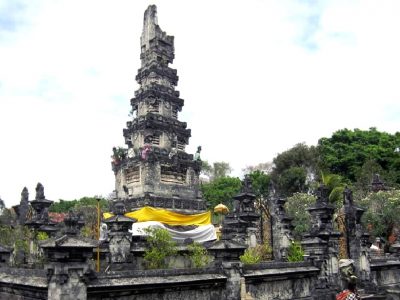 Pura Jagatnatha Denpasar-min bali car rental with driver